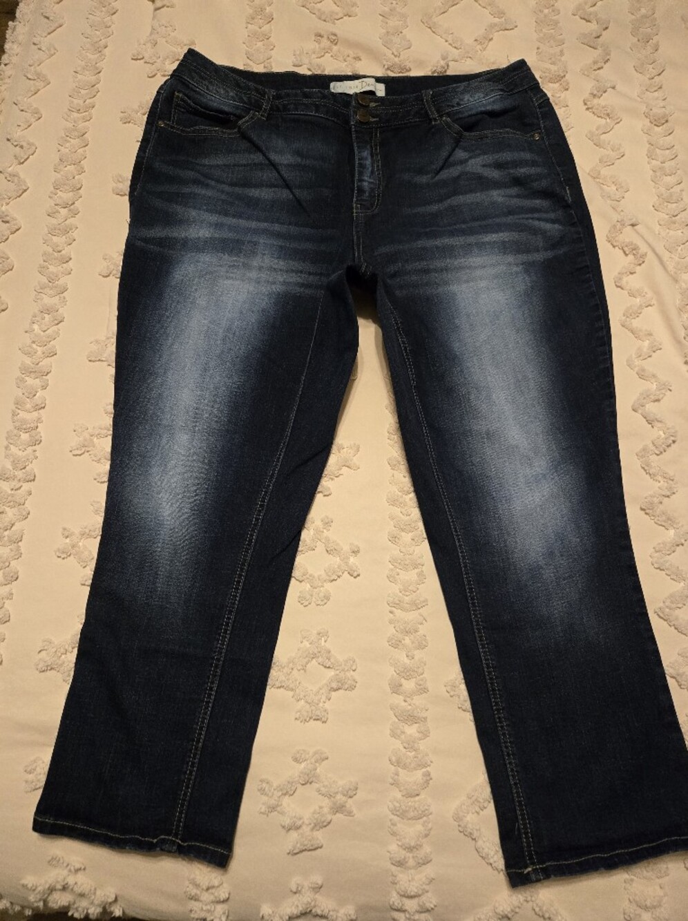 Crop Jeans in Dark Blue Wash - Stretch Denim